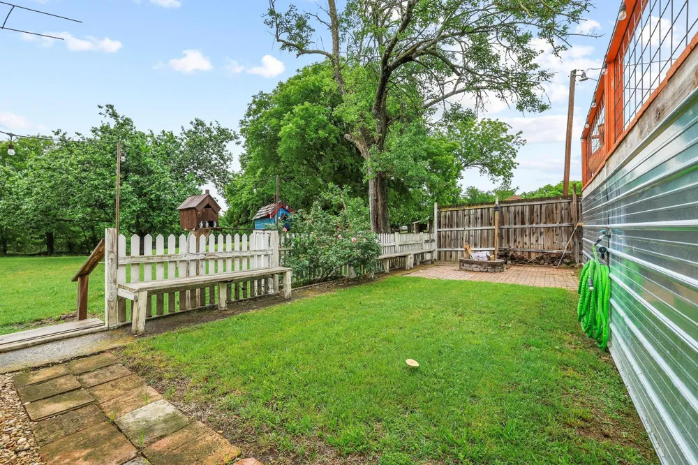 901 8th Street Honey Grove, TX 75446