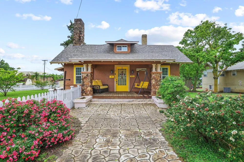 901 8th Street Honey Grove, TX 75446