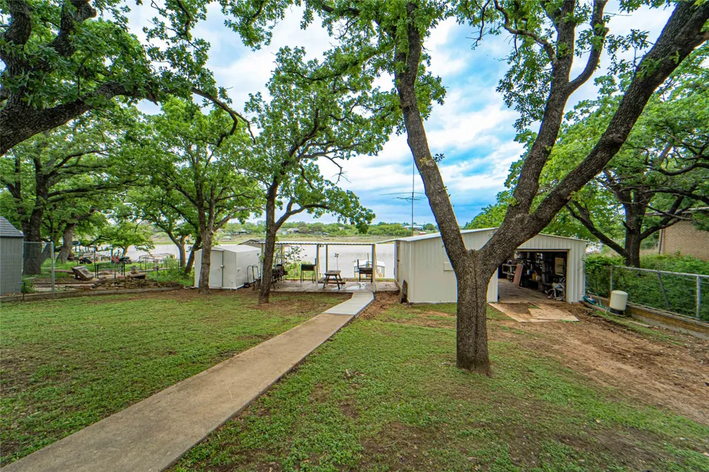 774 County Road 220 Breckenridge, TX 76424