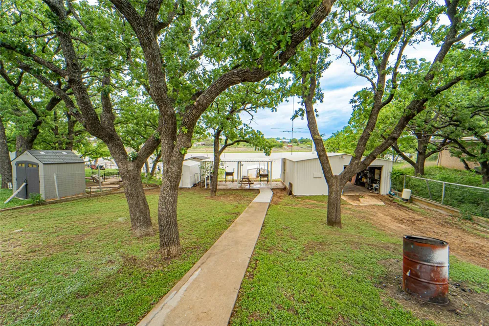 774 County Road 220 Breckenridge, TX 76424