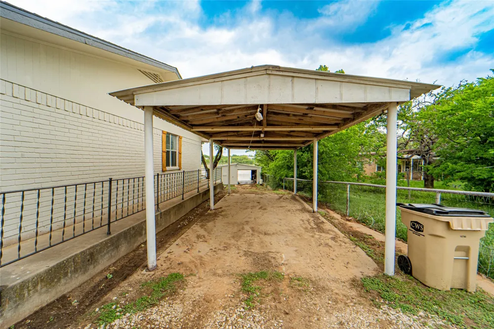 774 County Road 220 Breckenridge, TX 76424