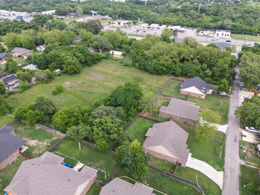 209 8th Street Joshua, TX 76058