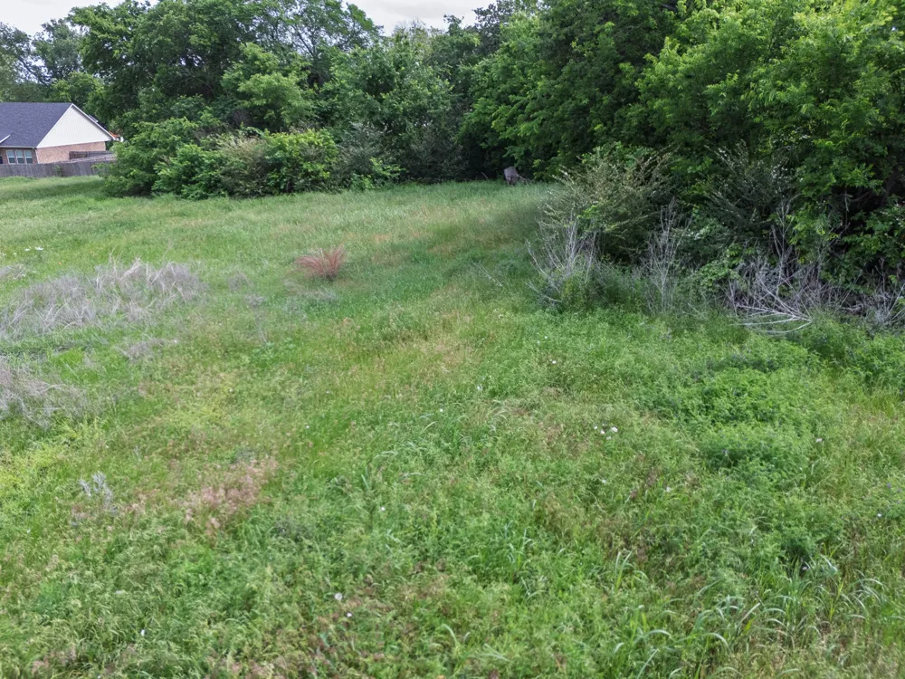 209 8th Street Joshua, TX 76058
