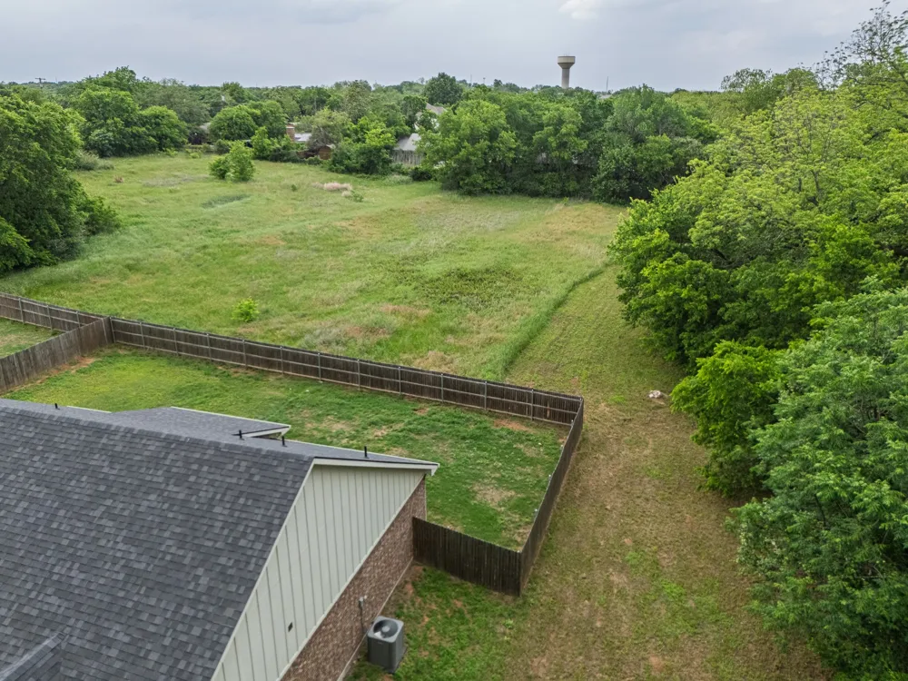 209 8th Street Joshua, TX 76058