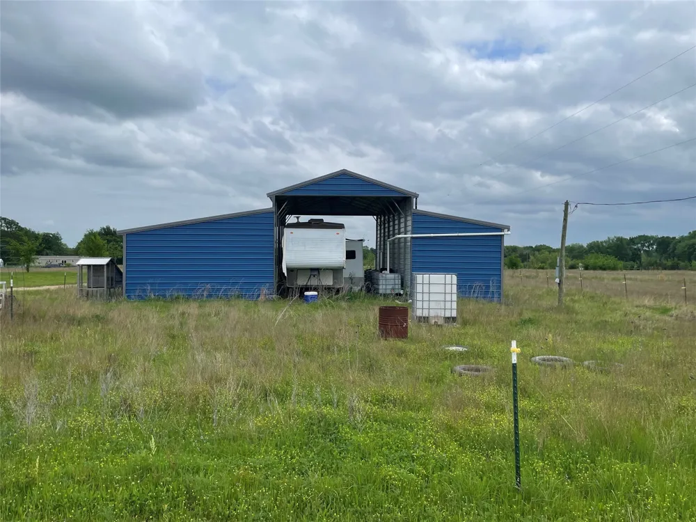 712 Vz County Road 3510 Wills Point, TX 75169