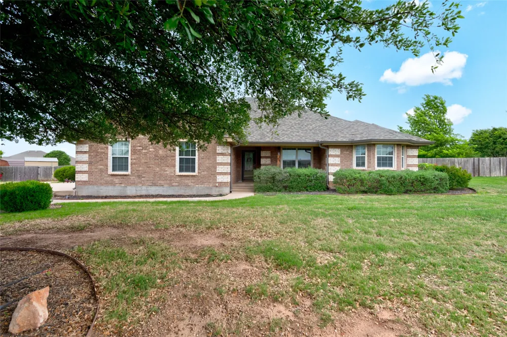 118 Divide Avenue Tuscola, TX 79562