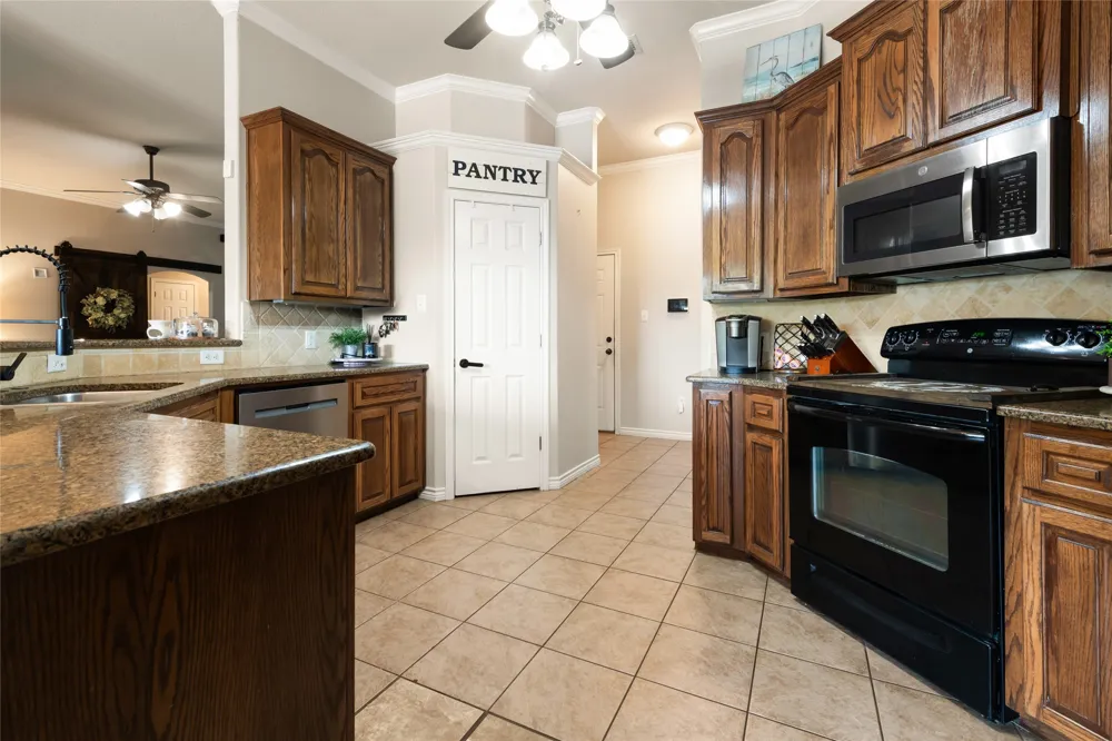 118 Divide Avenue Tuscola, TX 79562