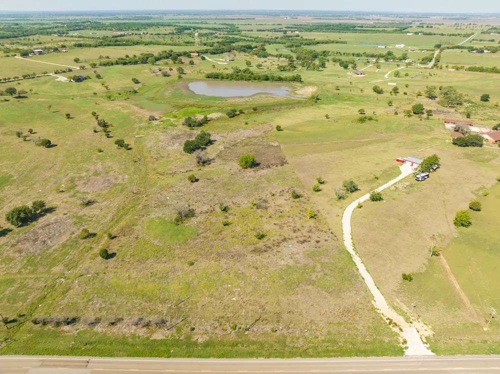 7984 Lone Star Parkway Moody, TX 76557