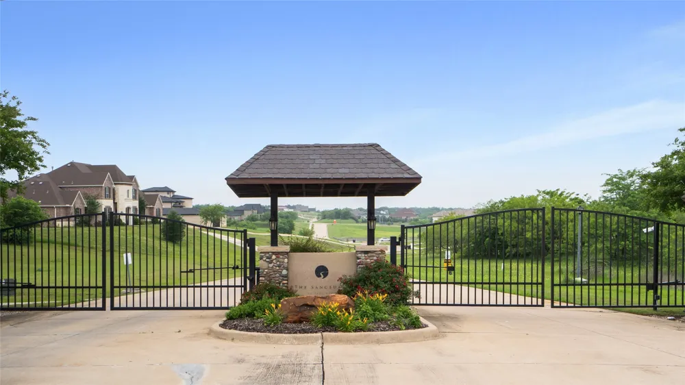 1207 Tulip Court Grand Prairie, TX 75104