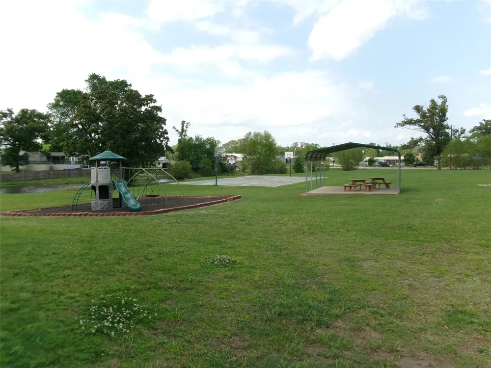 430 Waterfront Row Quitman, TX 75783