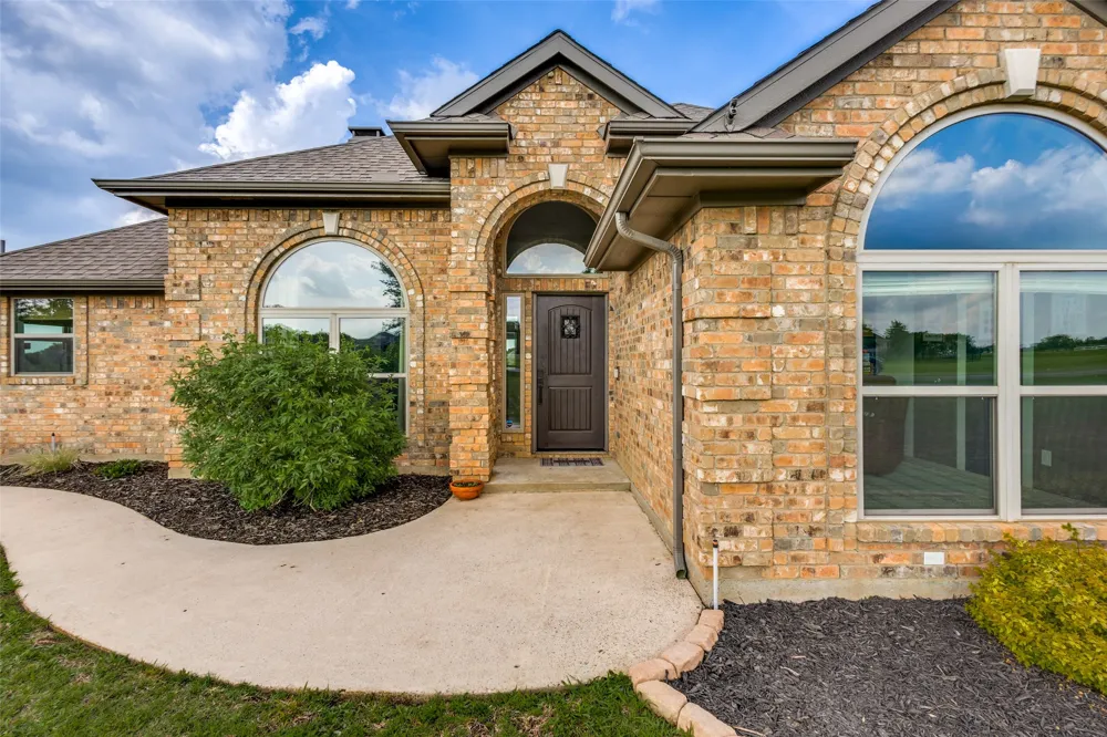 897 Cypress Point Drive Gunter, TX 75058