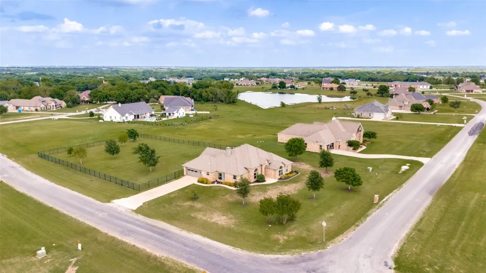 897 Cypress Point Drive Gunter, TX 75058