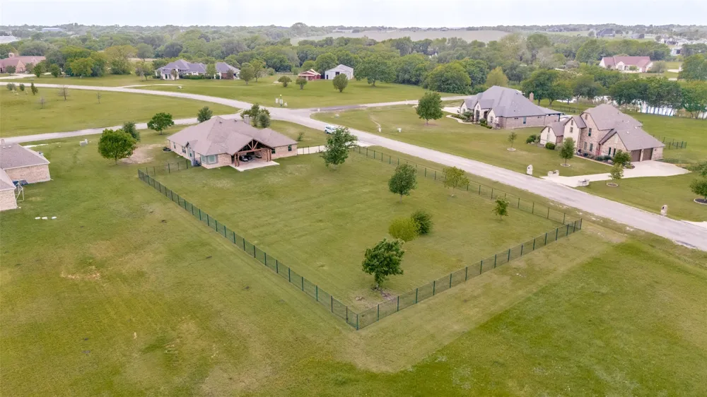 897 Cypress Point Drive Gunter, TX 75058