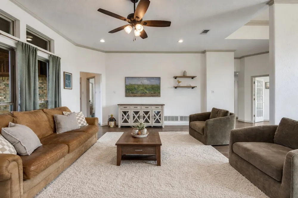 897 Cypress Point Drive Gunter, TX 75058