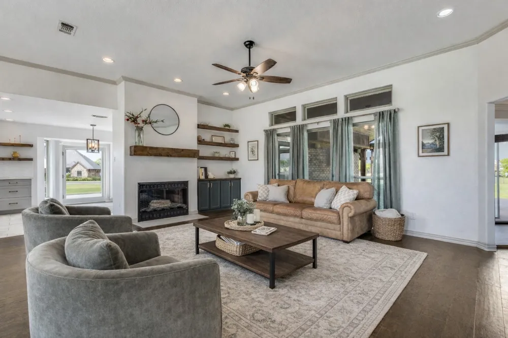 897 Cypress Point Drive Gunter, TX 75058