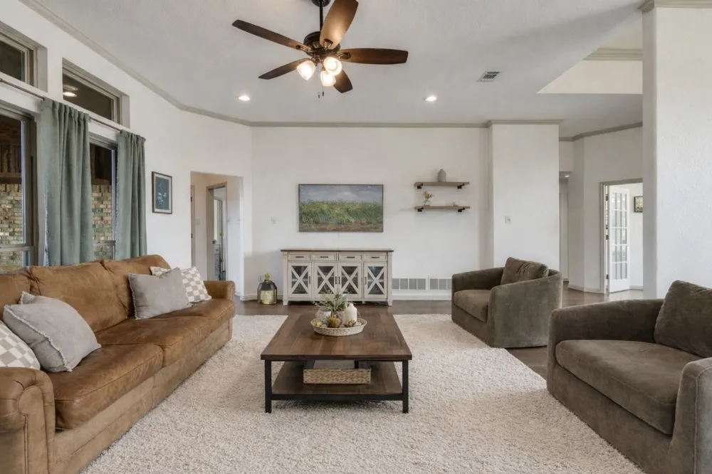 897 Cypress Point Drive Gunter, TX 75058