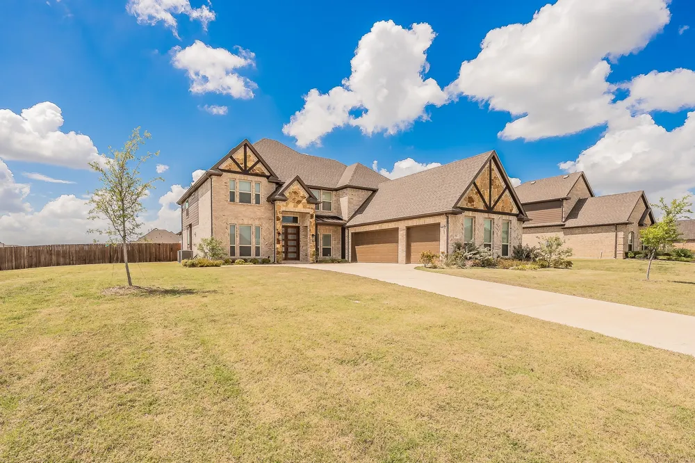 371 Cheyenne Mountain Drive Ovilla, TX 75154