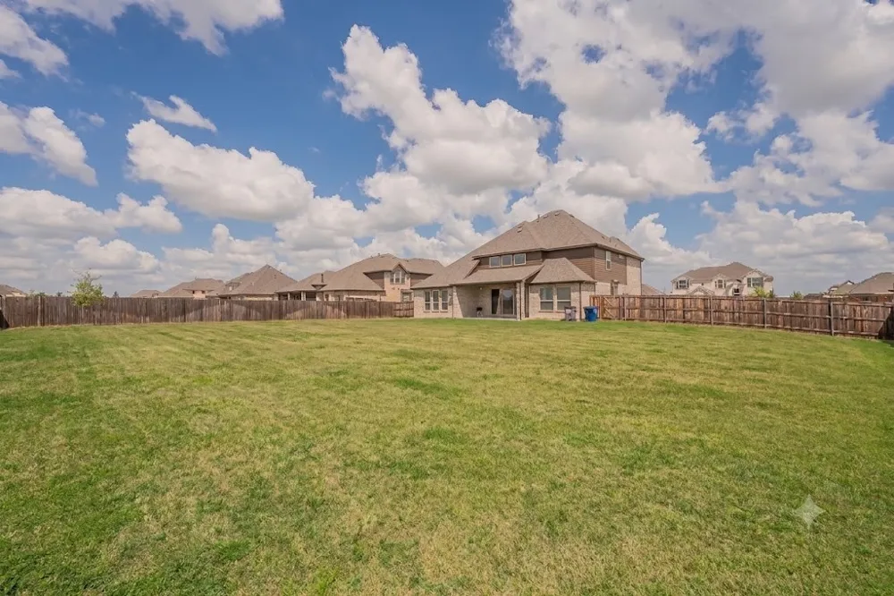 371 Cheyenne Mountain Drive Ovilla, TX 75154