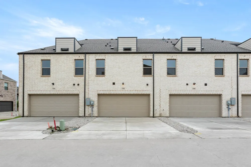 2306 Glacier Way Mansfield, TX 76063