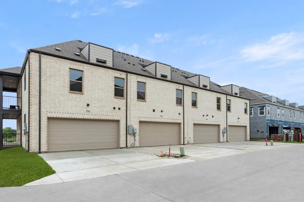 2306 Glacier Way Mansfield, TX 76063