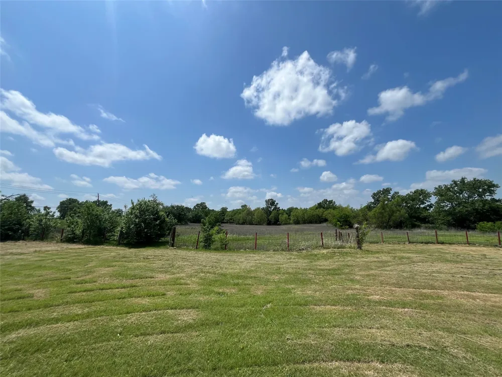 102 Frances Road Palmer, TX 75152