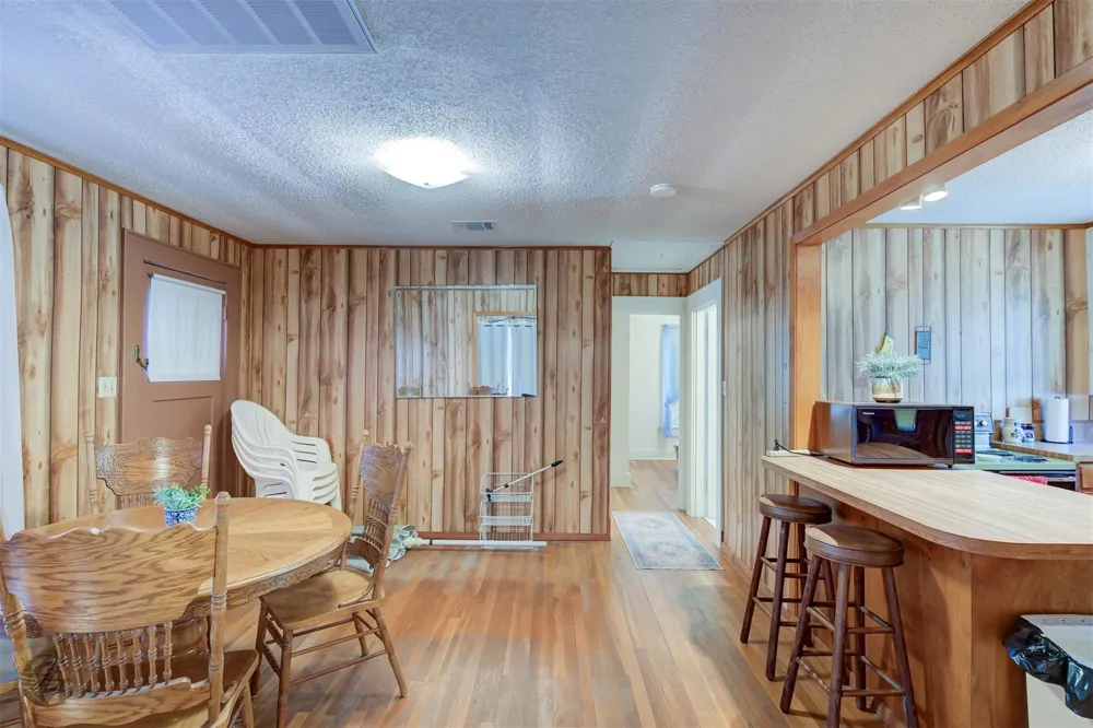 1366 United Gas Ringgold, LA 71068