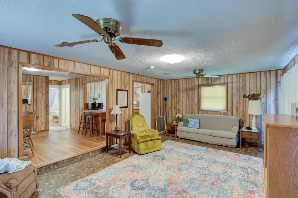 1366 United Gas Ringgold, LA 71068