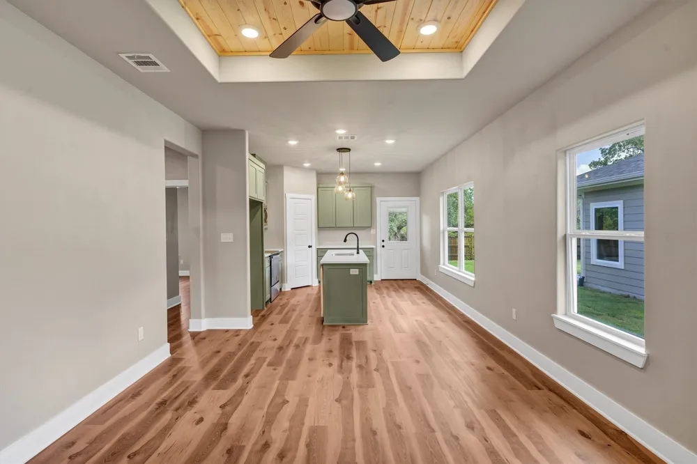 807 Branding Iron Trail Granbury, TX 76049