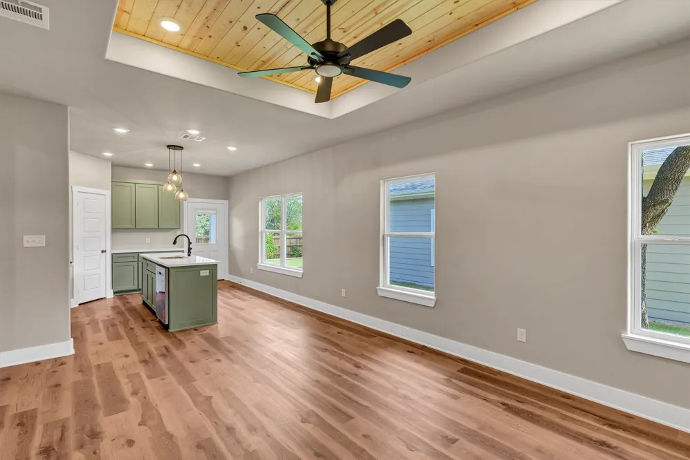 807 Branding Iron Trail Granbury, TX 76049