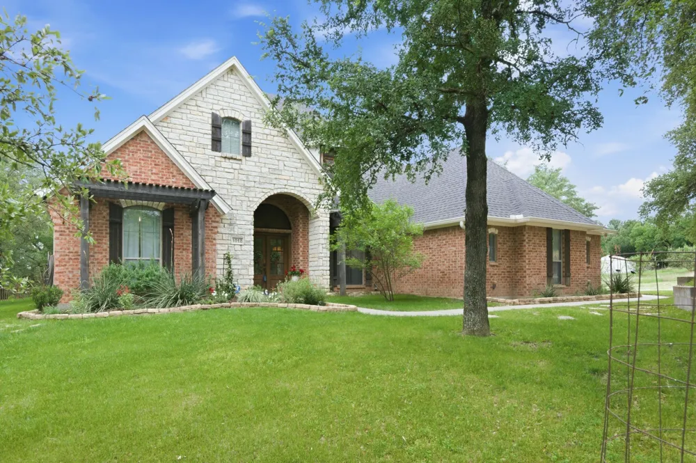 1012 Vista Hills Drive Reno, TX 76082