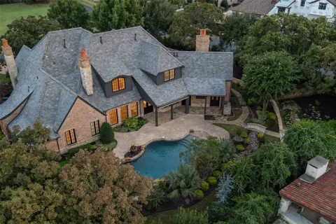 2000 White Wing Cove