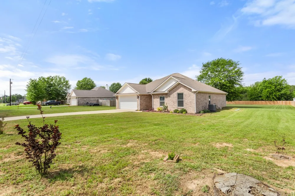 16889 County Road 3224 Winona, TX 75792