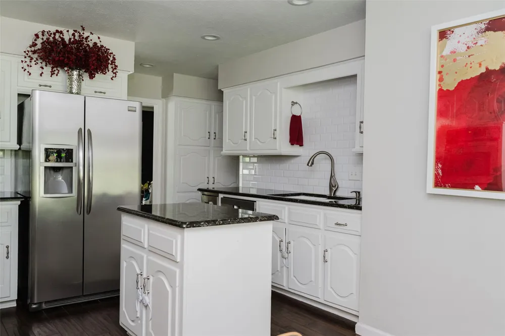 3257 Brookhaven Club Drive Farmers Branch, TX 75234