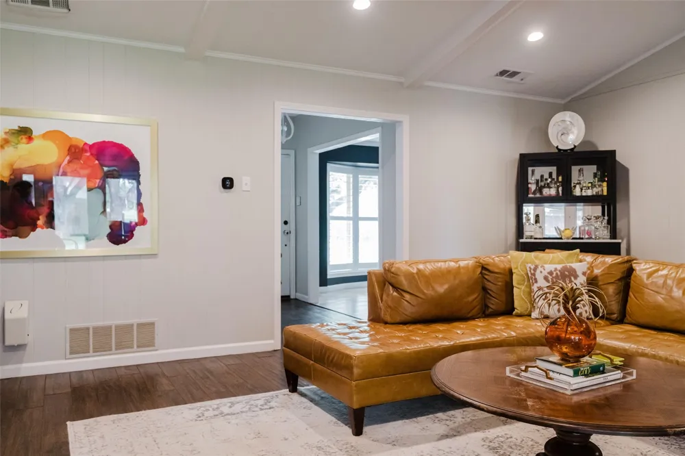 3257 Brookhaven Club Drive Farmers Branch, TX 75234