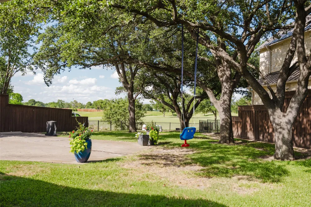 3257 Brookhaven Club Drive Farmers Branch, TX 75234