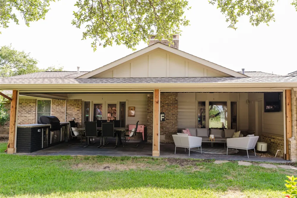 3257 Brookhaven Club Drive Farmers Branch, TX 75234