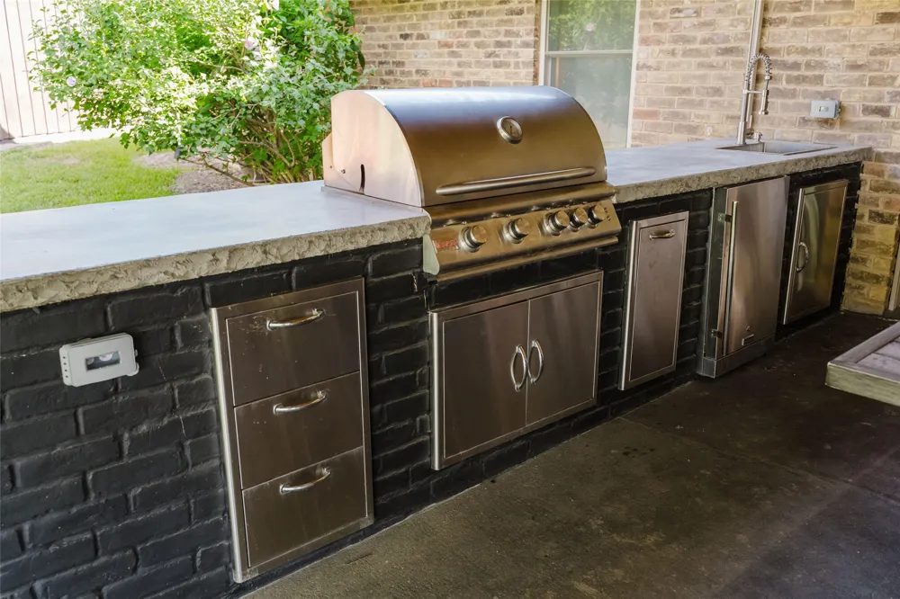 3257 Brookhaven Club Drive Farmers Branch, TX 75234