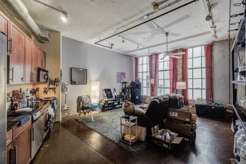 1122 Jackson Street #214