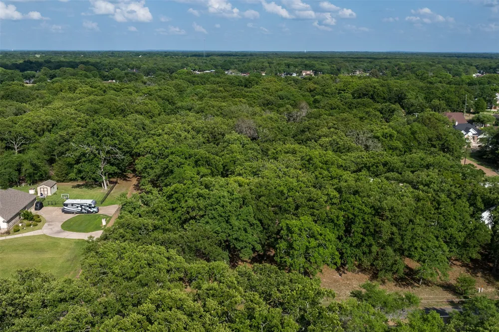 104 Lark Drive Enchanted Oaks, TX 75156