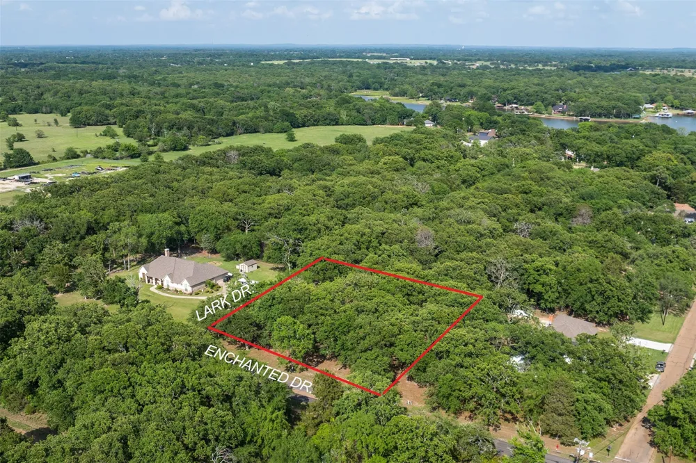 104 Lark Drive Enchanted Oaks, TX 75156
