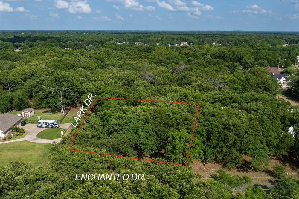 104 Lark Drive Enchanted Oaks, TX 75156