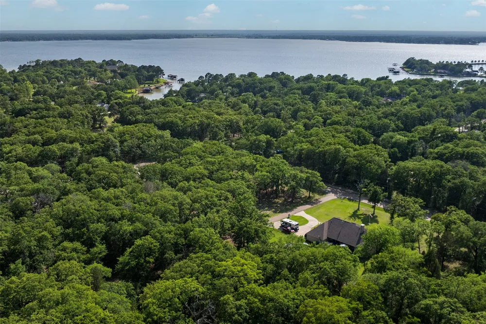 104 Lark Drive Enchanted Oaks, TX 75156