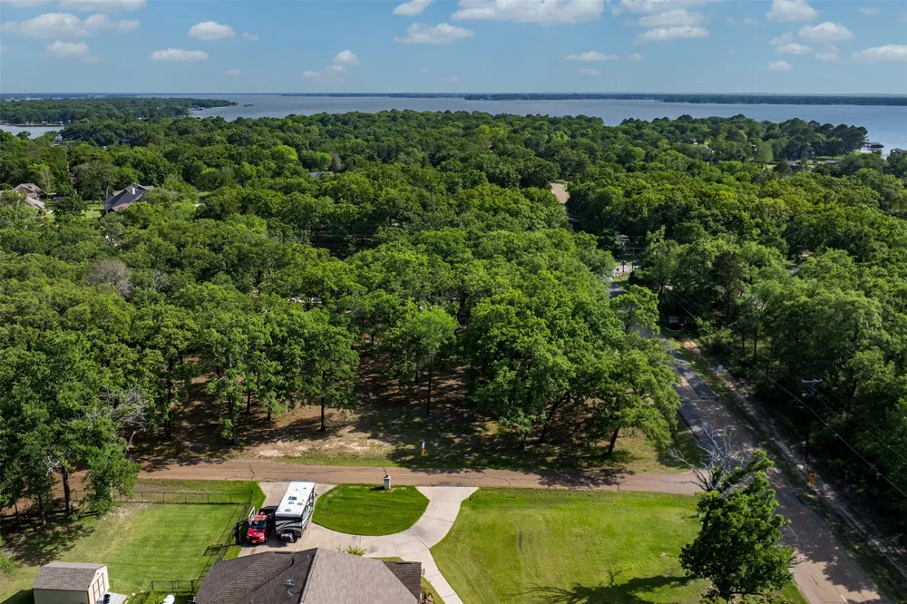 104 Lark Drive Enchanted Oaks, TX 75156