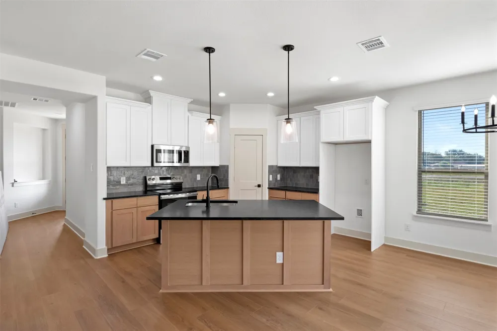 713 Escovedo Drive Italy, TX 76651