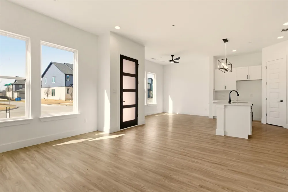 8902 Lowell Street Rowlett, TX 75089