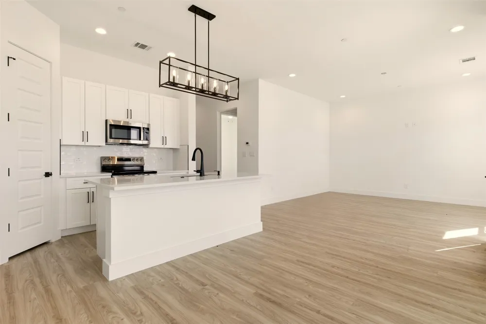8902 Lowell Street Rowlett, TX 75089
