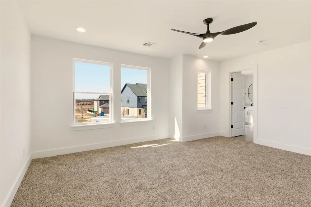 8902 Lowell Street Rowlett, TX 75089