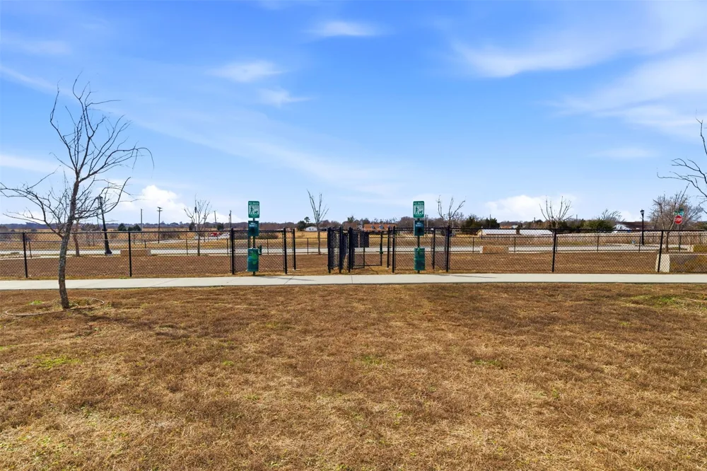 8902 Lowell Street Rowlett, TX 75089