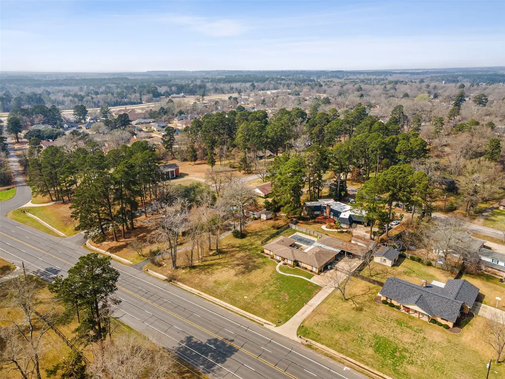 1302 W Sabine Street Carthage, TX 75633