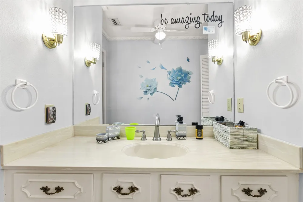 1302 W Sabine Street Carthage, TX 75633